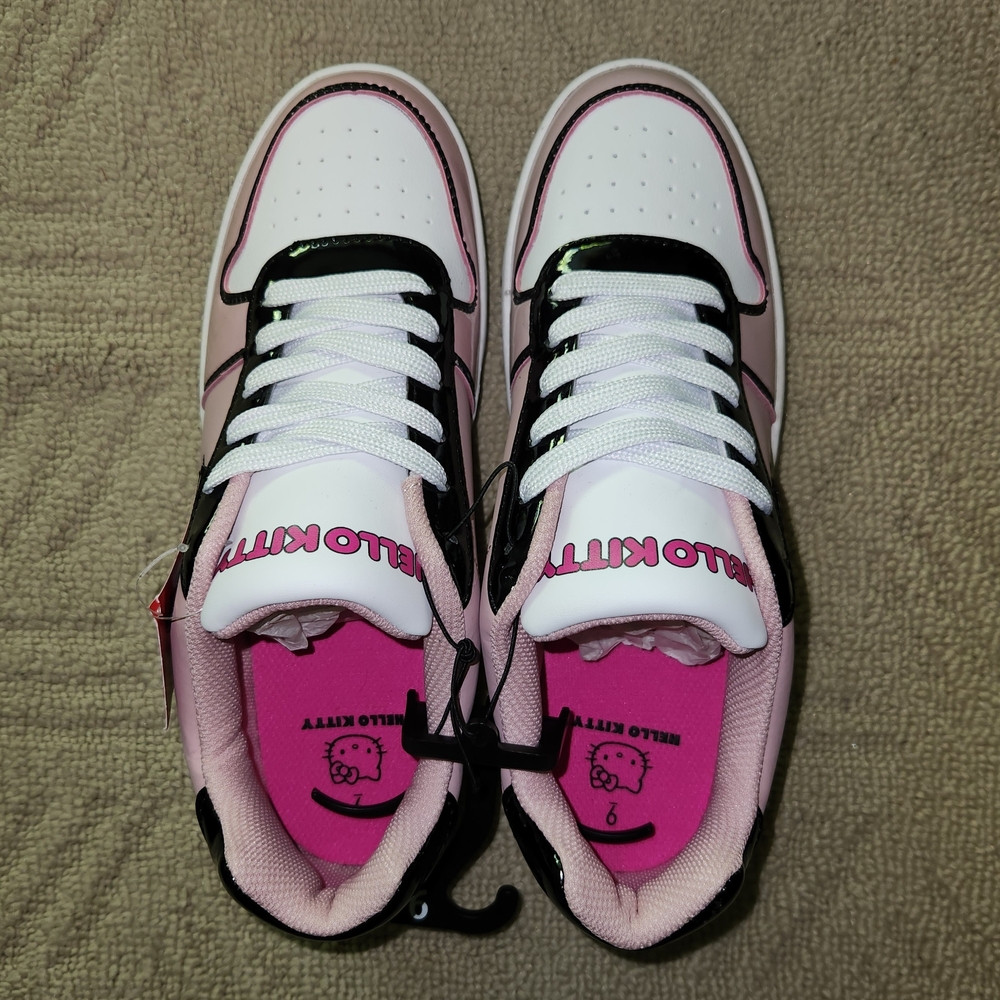 Hello Kitty Shoes